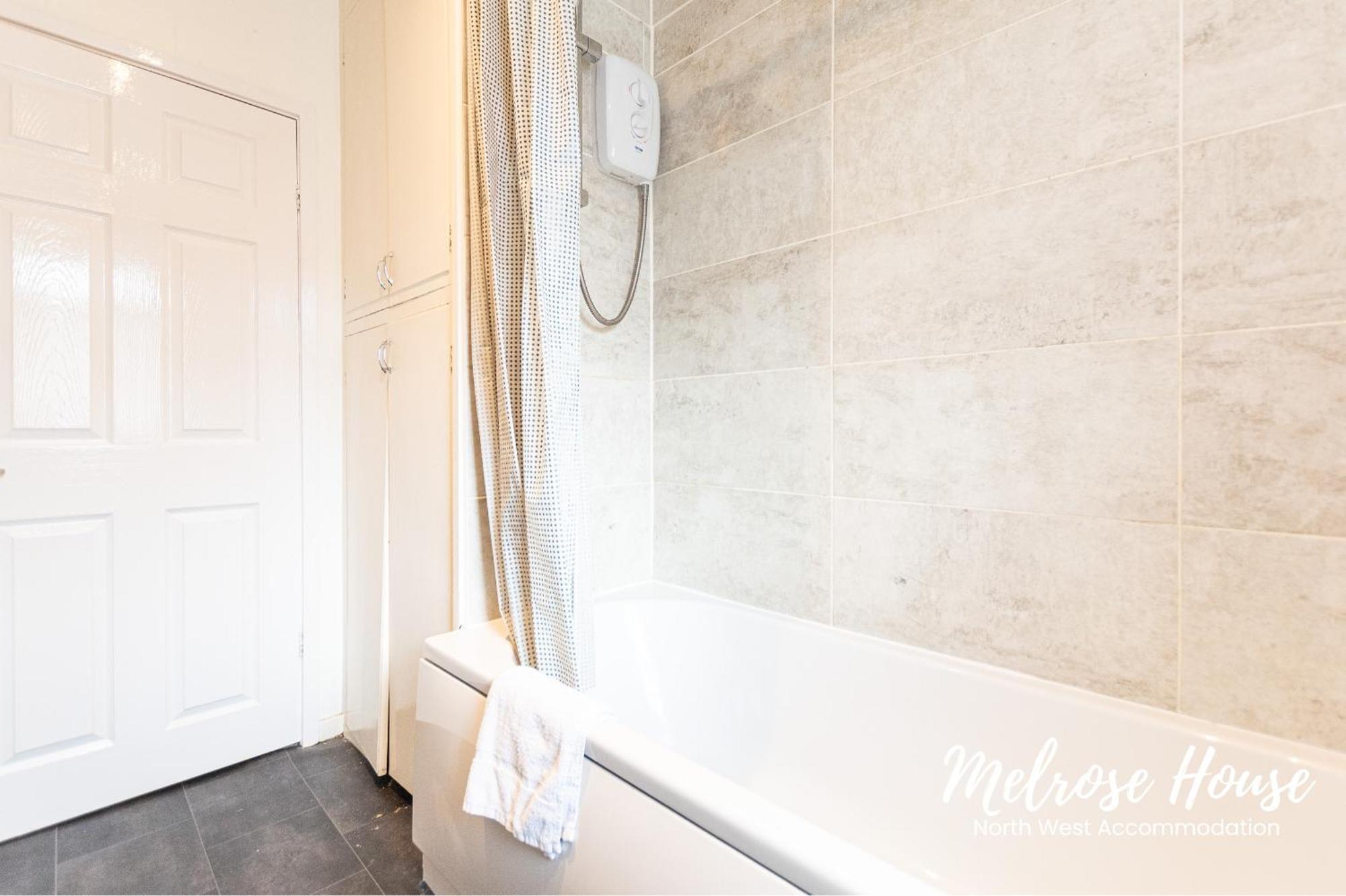 Manchester Work Stays 2Br Home With Parking & Wifi Esterno foto