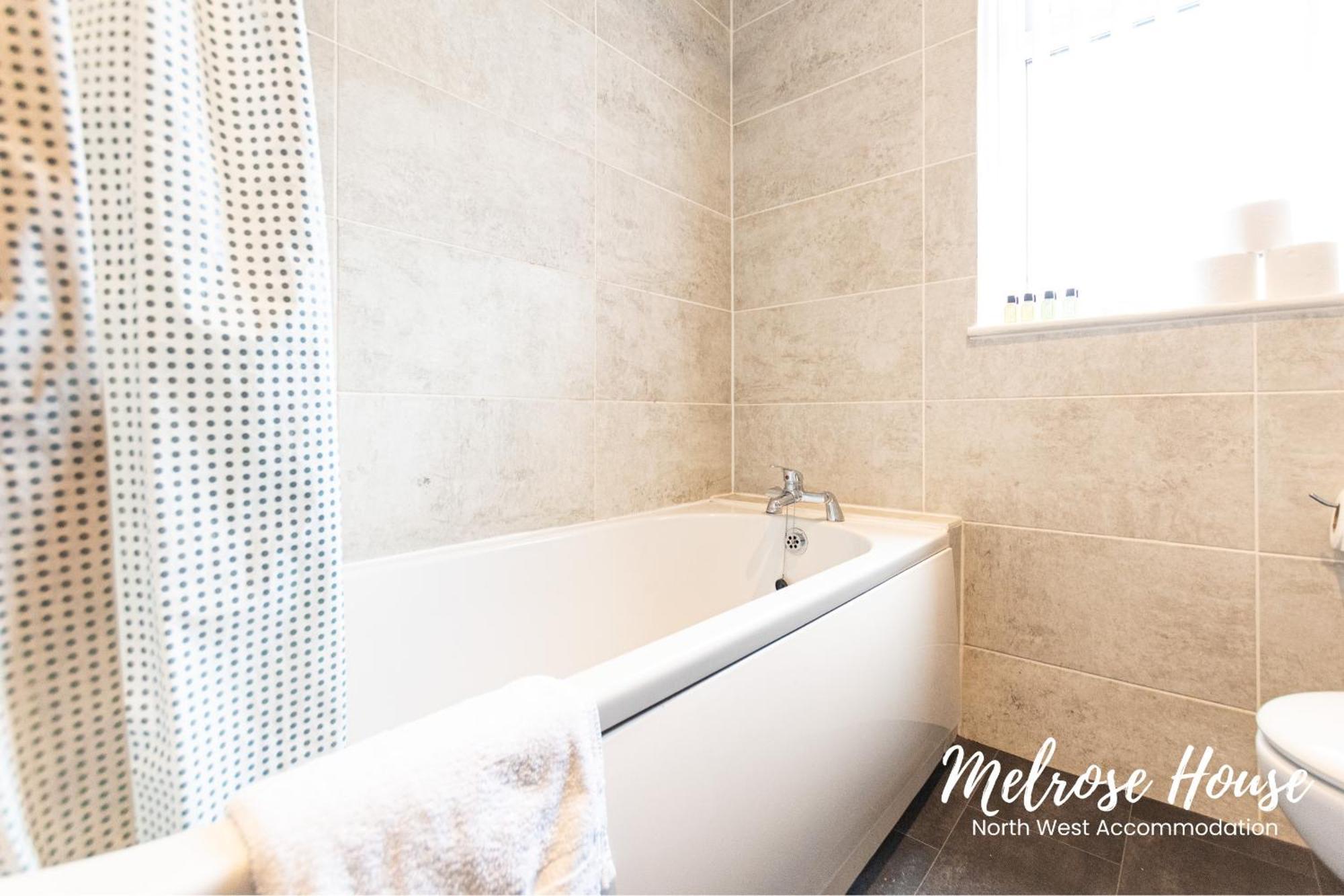 Manchester Work Stays 2Br Home With Parking & Wifi Esterno foto